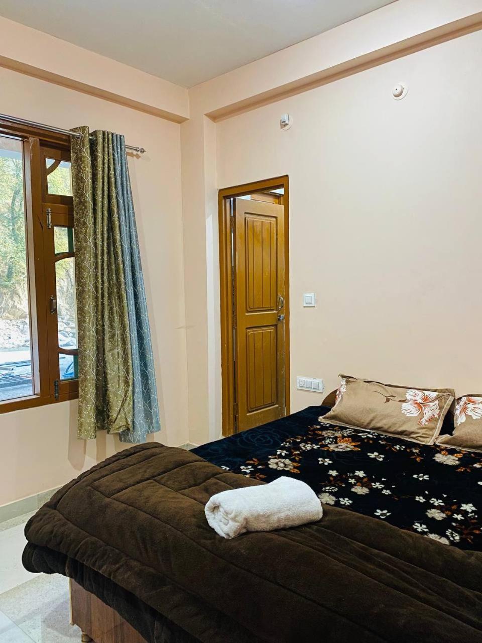 Hom House Of Mannmauji Riverside Kasol Kültér fotó
